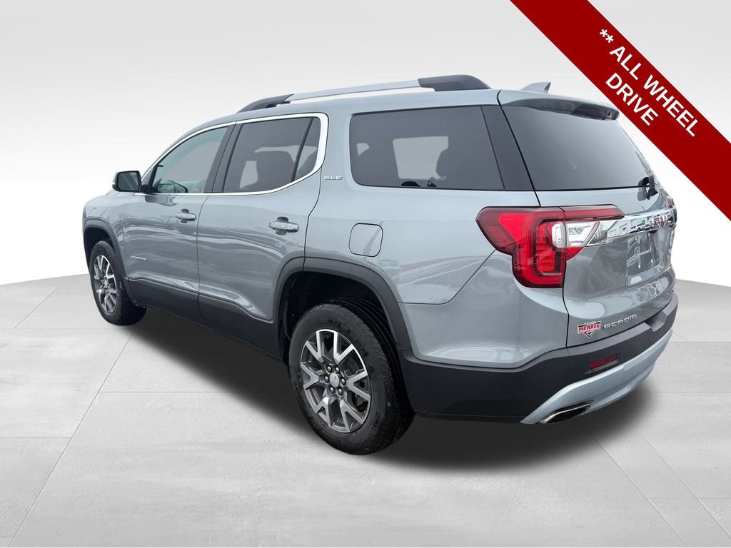 Used 2023 GMC Acadia SLE w/ Driver Convenience Package image 3
