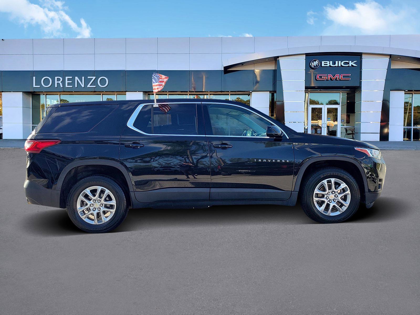 Used 2019 Chevrolet Traverse LS FWD image 4