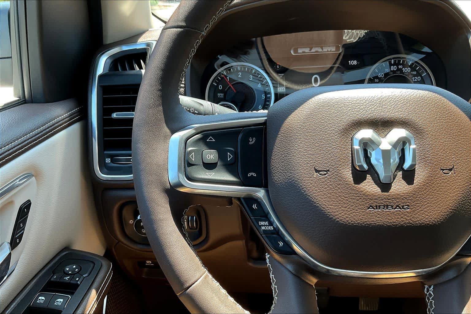 Used 2025 RAM 1500 Laramie AWD/4WD image 45