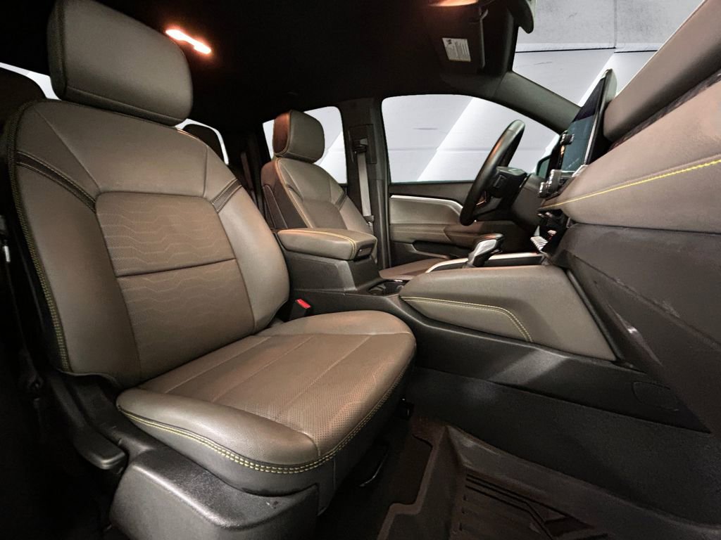 Used 2024 Chevrolet Colorado ZR2 w/ ZR2 Convenience Package III image 14