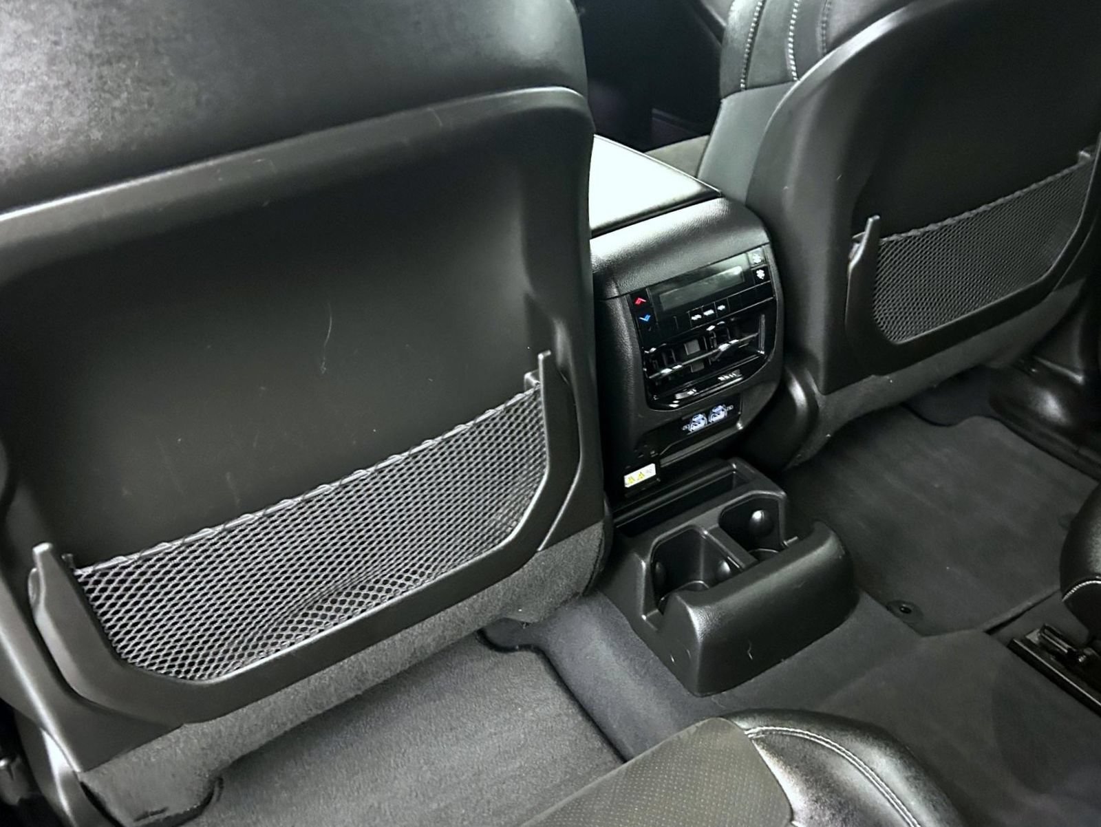 Used 2023 Jeep Grand Cherokee L Laredo AWD/4WD image 23