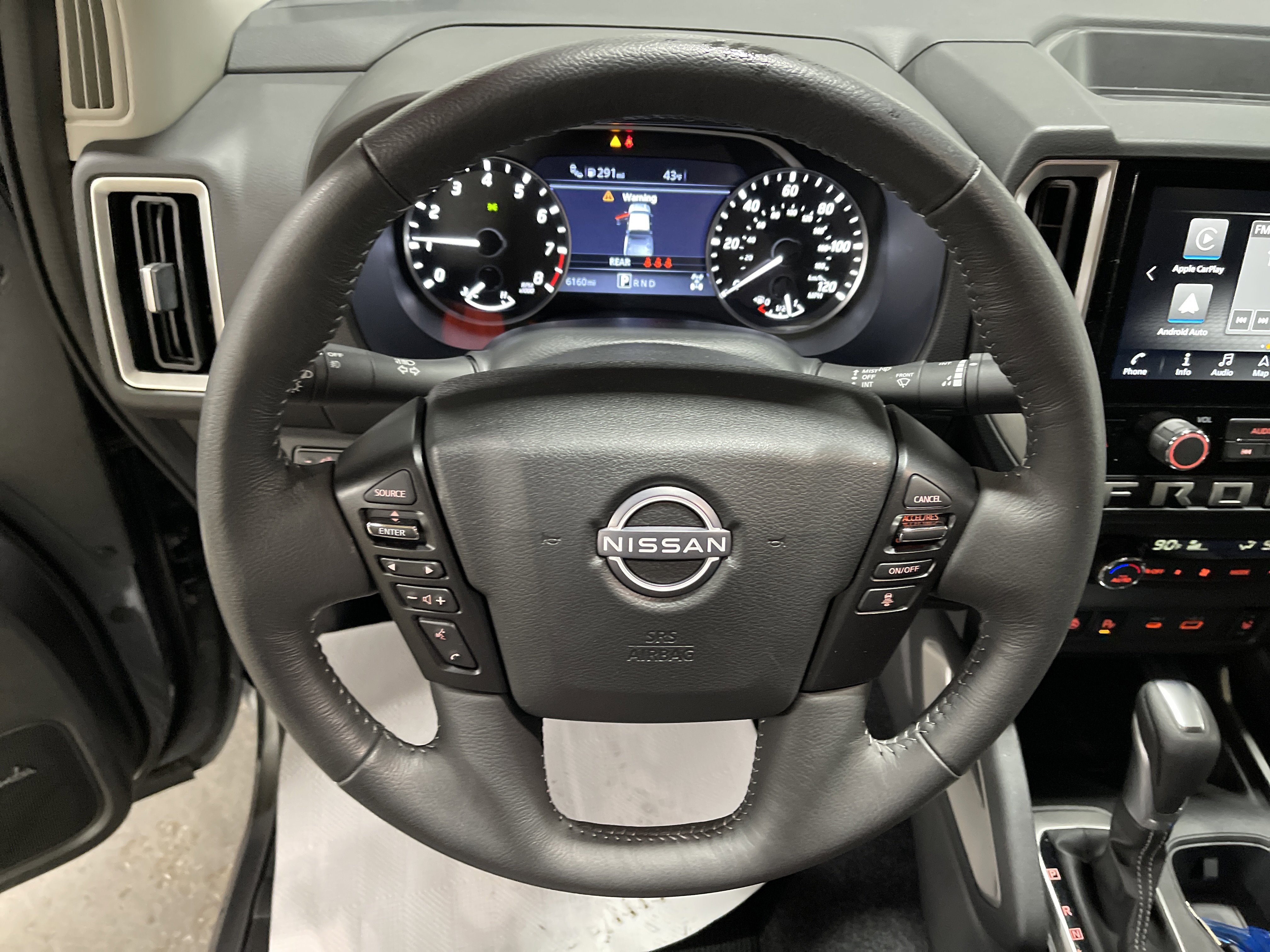 Used 2025 Nissan Frontier SL w/ Graphics Package image 19