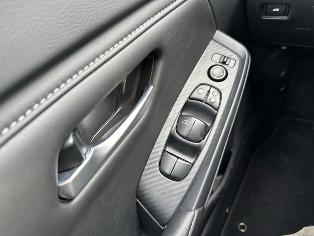 Used 2025 Nissan Sentra SV image 35