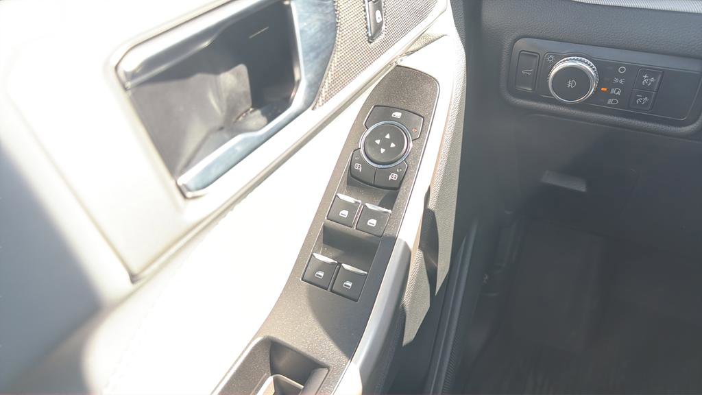 Certified 2023 Ford Explorer XLT w/ Equipment Group 202A AWD/4WD image 19