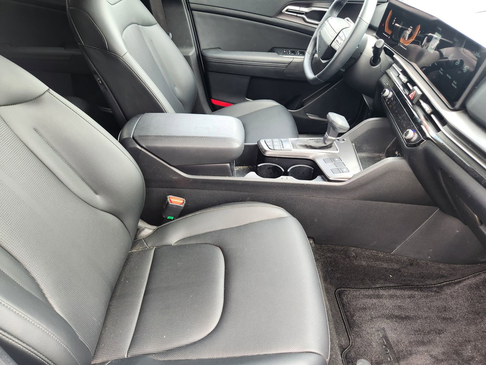 Used 2026 Kia Sportage EX image 15