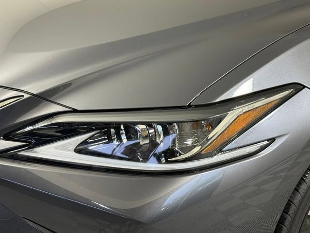 Used 2024 Lexus ES 350 F Sport w/ Accessory Package (Z2) FWD image 13