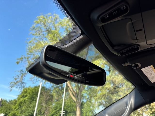 New 2027 Chrysler Pacifica Limited w/ Family Tech Group FWD image 29