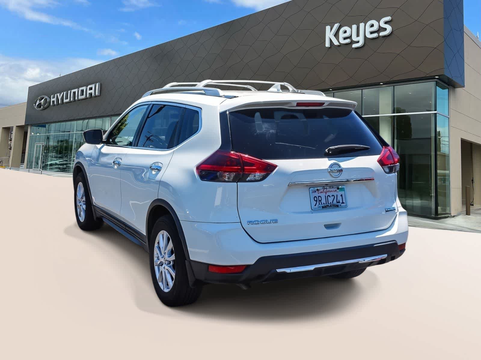 Used 2019 Nissan Rogue S w/ Special Edition Package FWD image 7