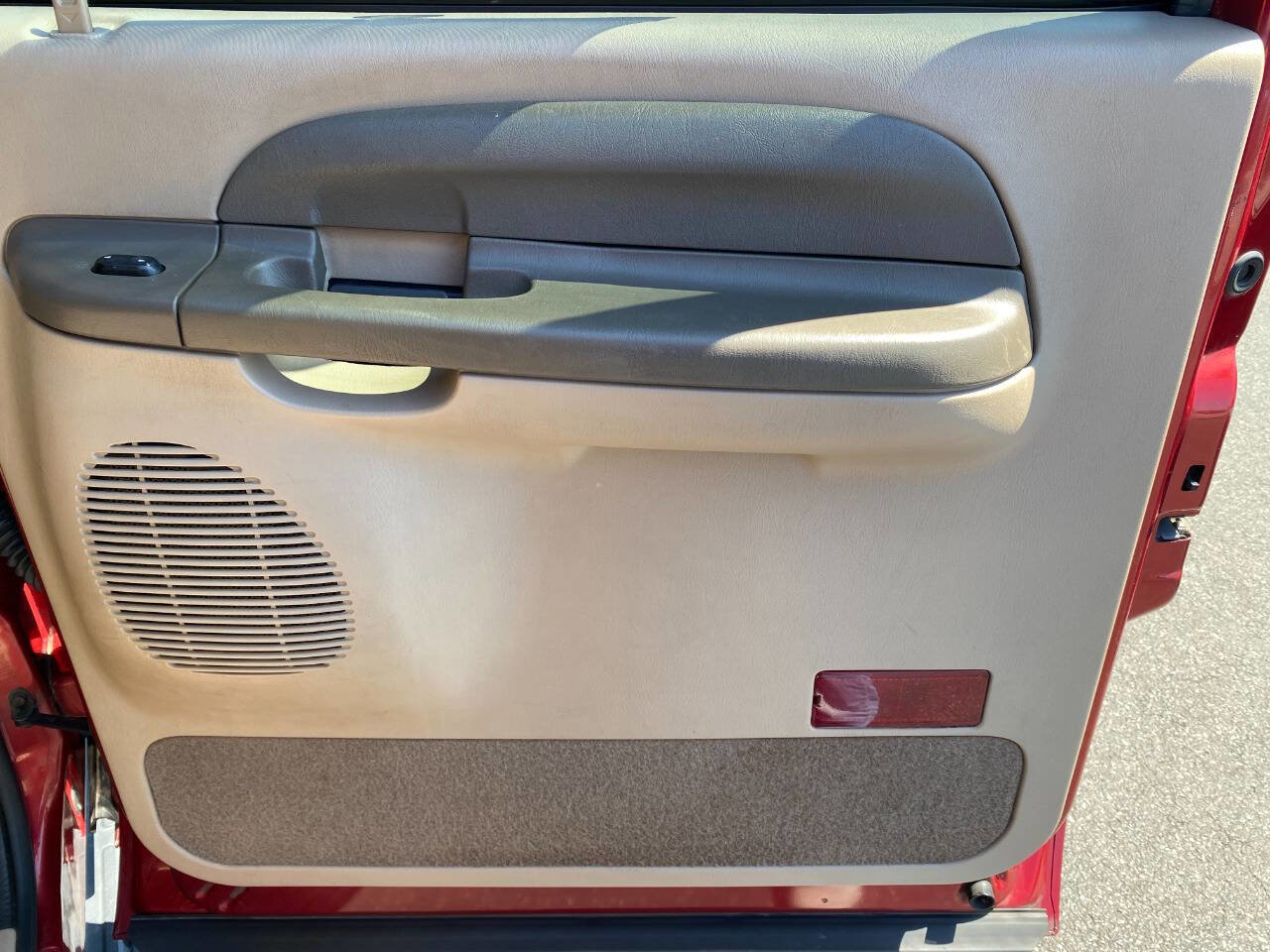 Used 2002 Ford Excursion XLT image 30