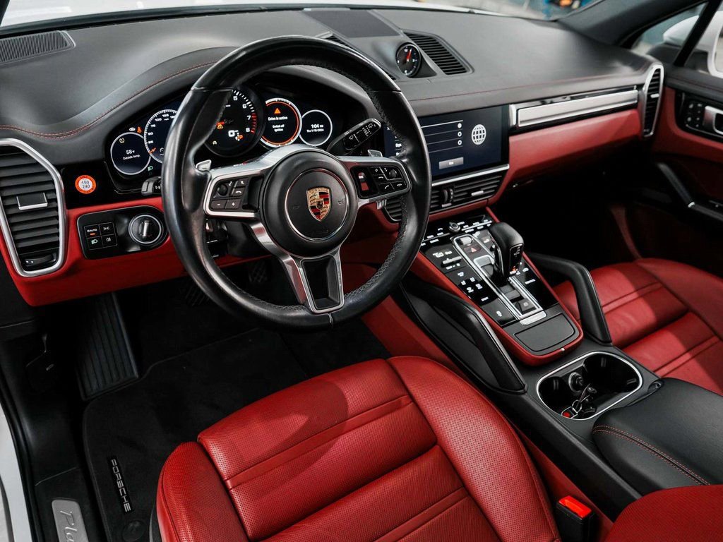 Used 2023 Porsche Cayenne image 16