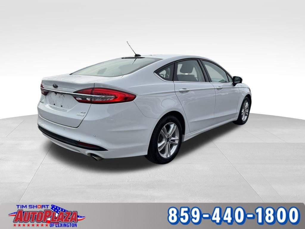 Used 2018 Ford Fusion SE w/ Fusion SE Technology Package image 5