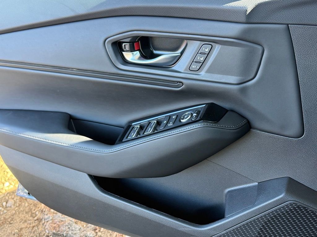 Certified 2025 Honda Accord Touring image 27