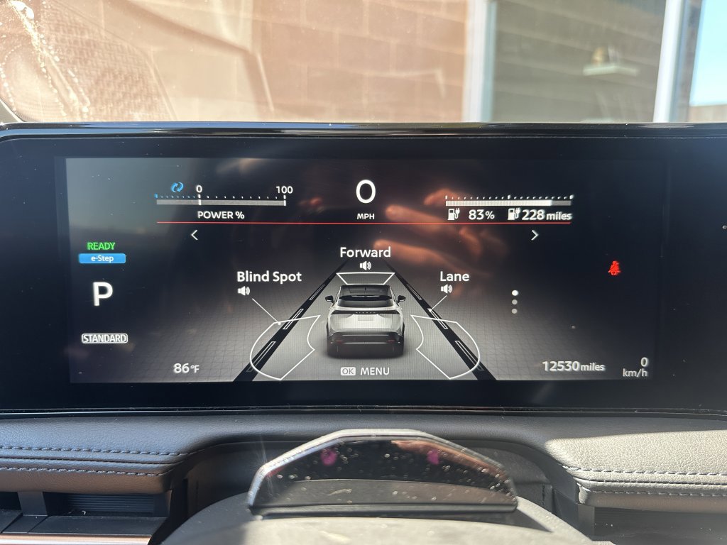 Used 2023 Nissan Ariya FWD image 15