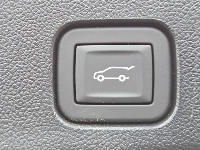 New 2027 Chevrolet Traverse RS w/ LPO, Floor Liner Package AWD/4WD image 21
