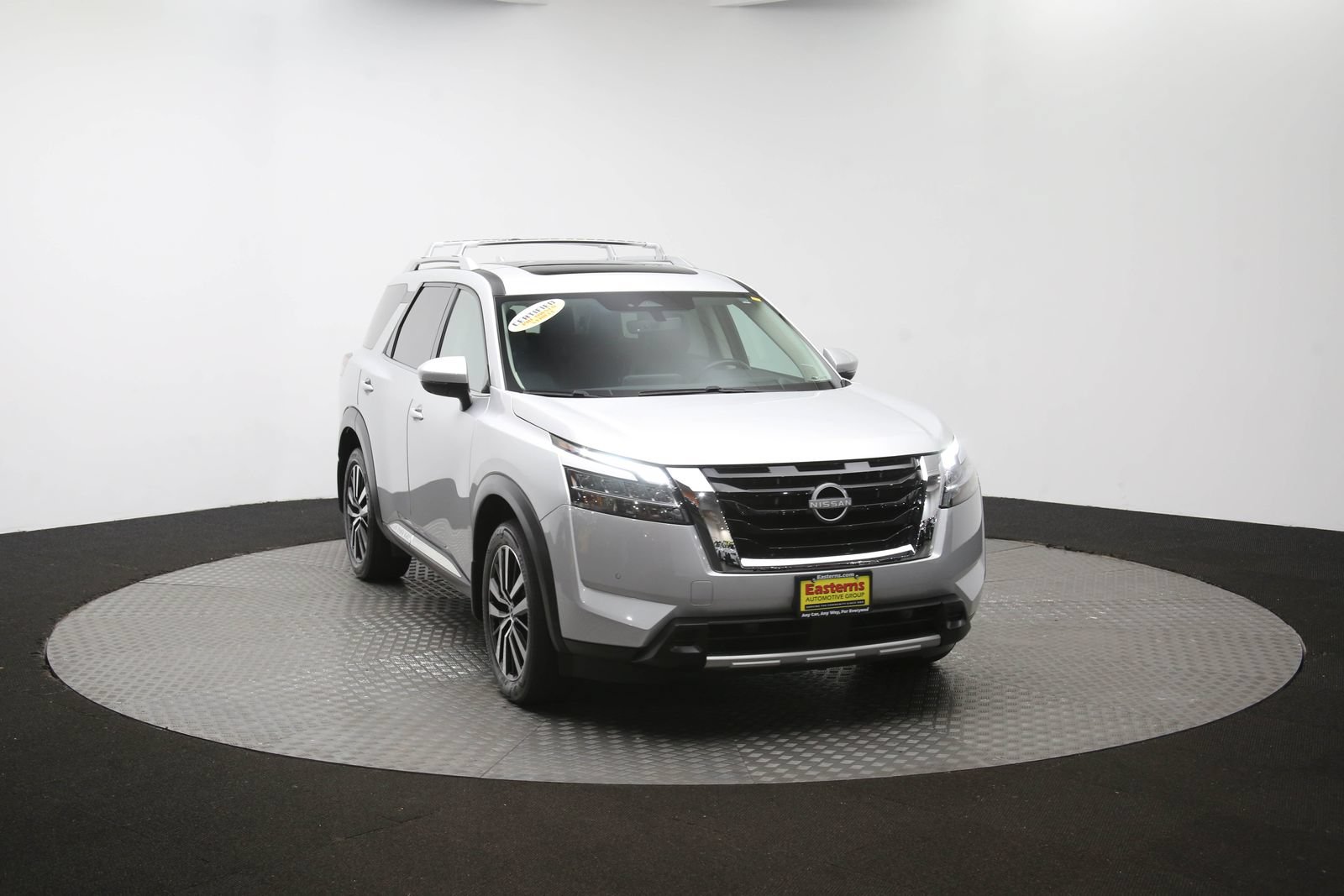 Used 2023 Nissan Pathfinder Platinum AWD/4WD image 48