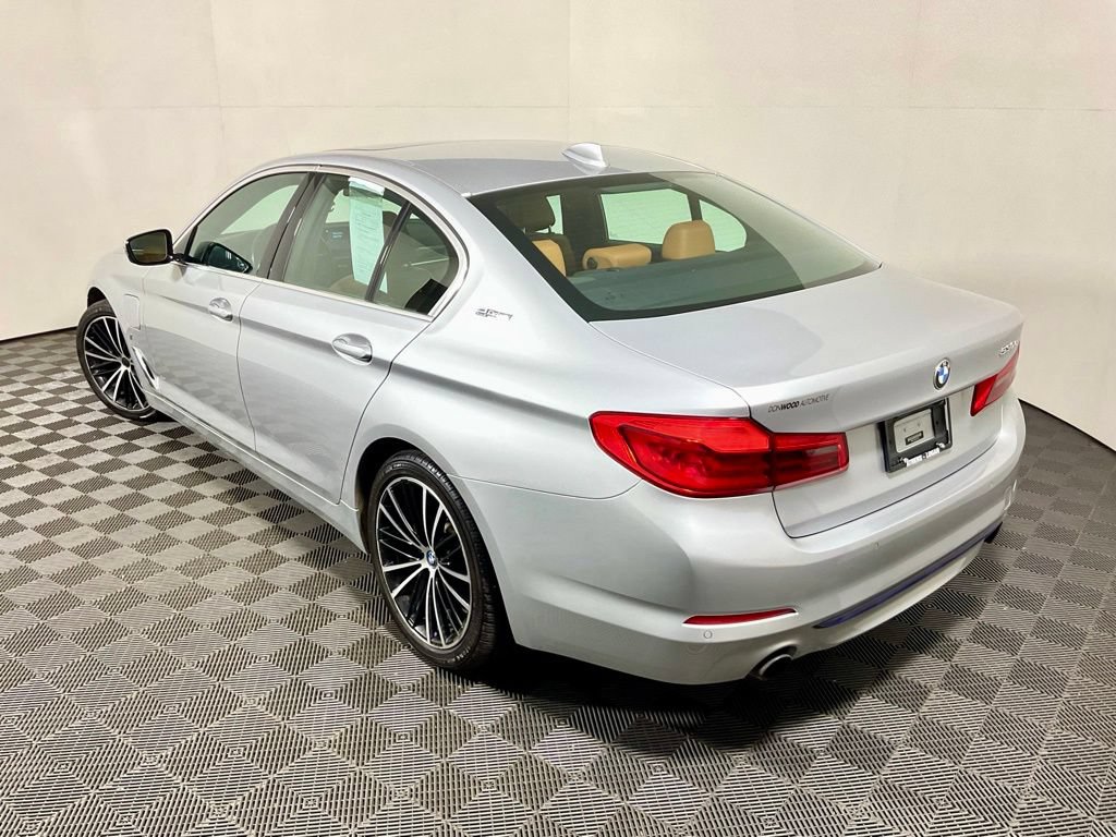 Used 2019 BMW 530e xDrive w/ Convenience Package AWD/4WD image 14