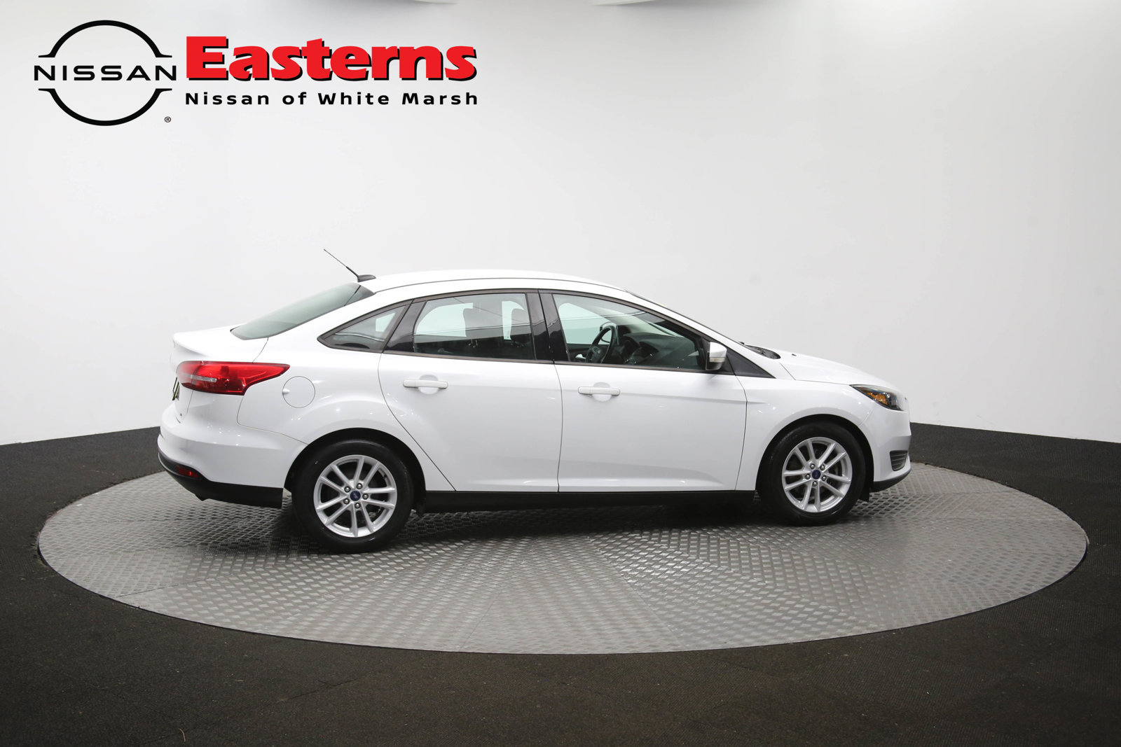 Used 2018 Ford Focus SE w/ Cold Weather Package FWD image 42