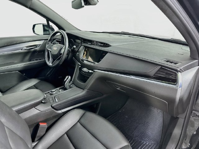 Used 2024 Cadillac XT6 Luxury AWD/4WD image 32