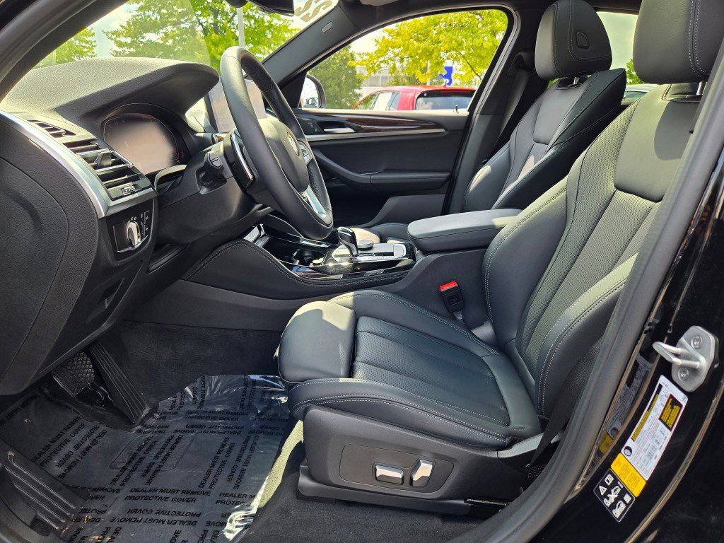 Used 2022 BMW X4 xDrive30i AWD/4WD image 21