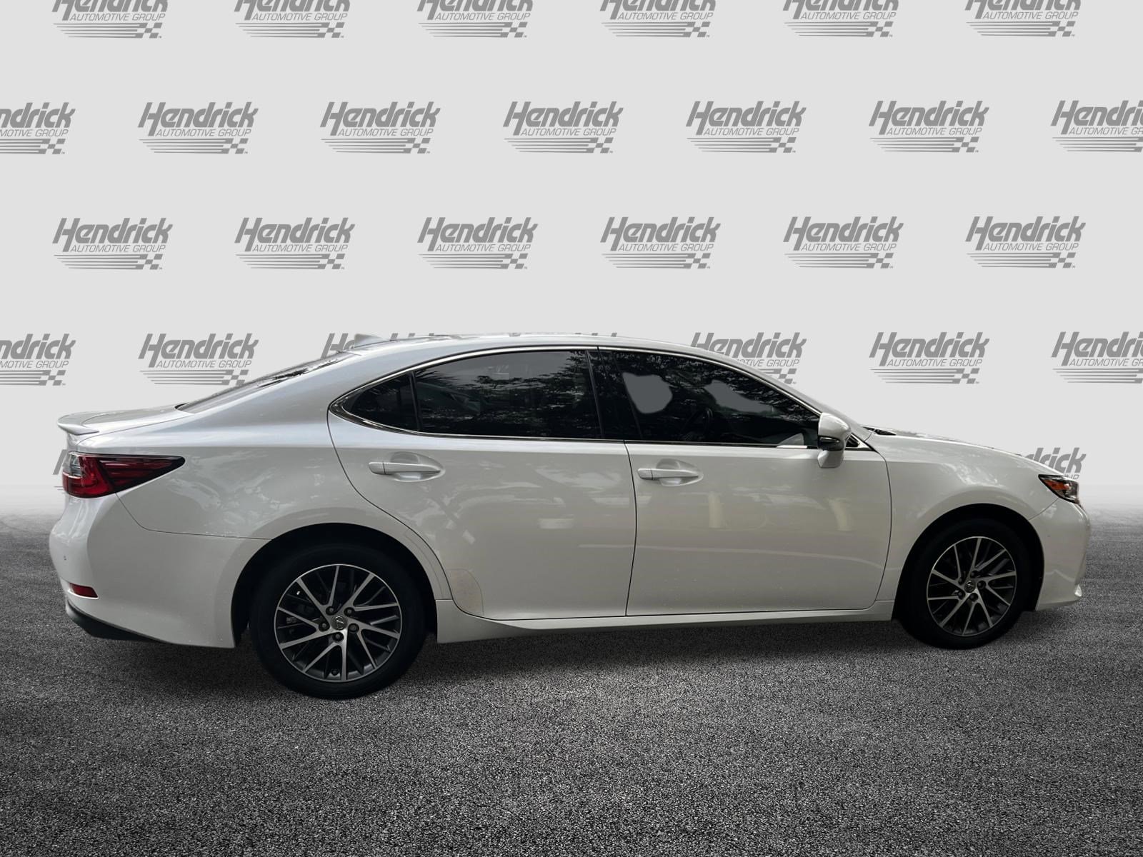 Used 2017 Lexus ES 350 w/ Premium Package image 10