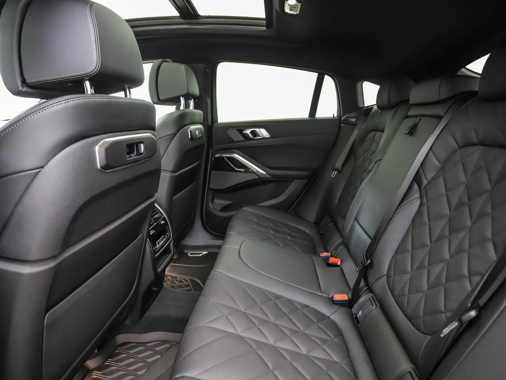 Used 2026 BMW X6 xDrive40i image 22