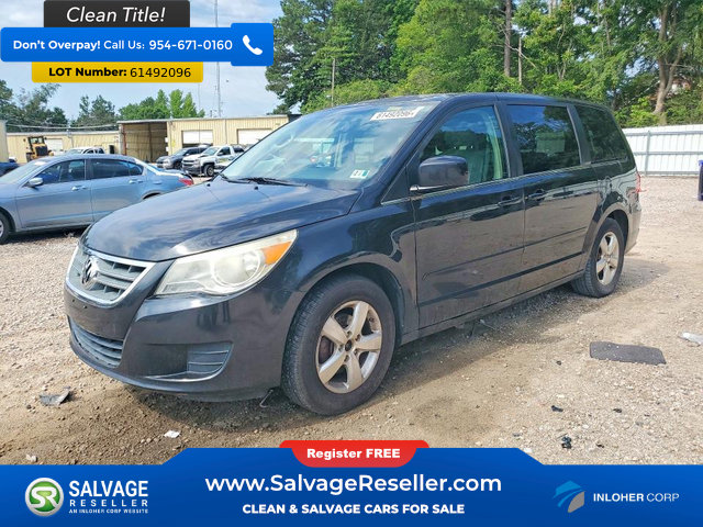Used 2010 Volkswagen Routan SE FWD image 1