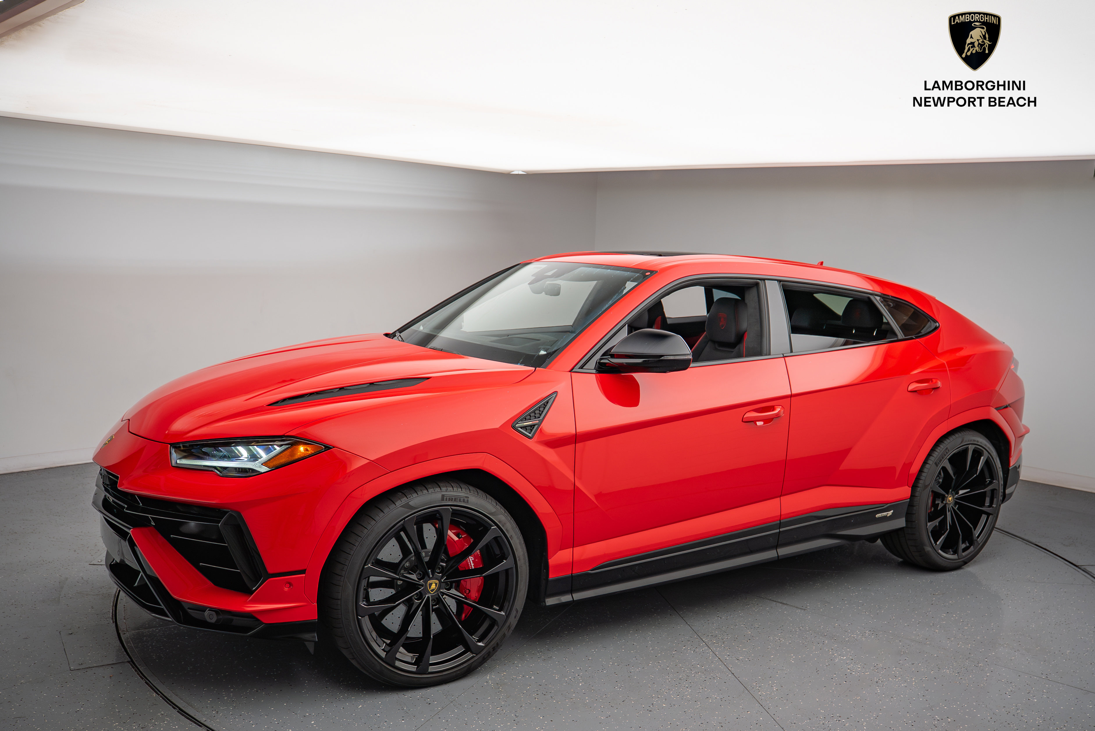 Used 2024 Lamborghini Urus S image 13