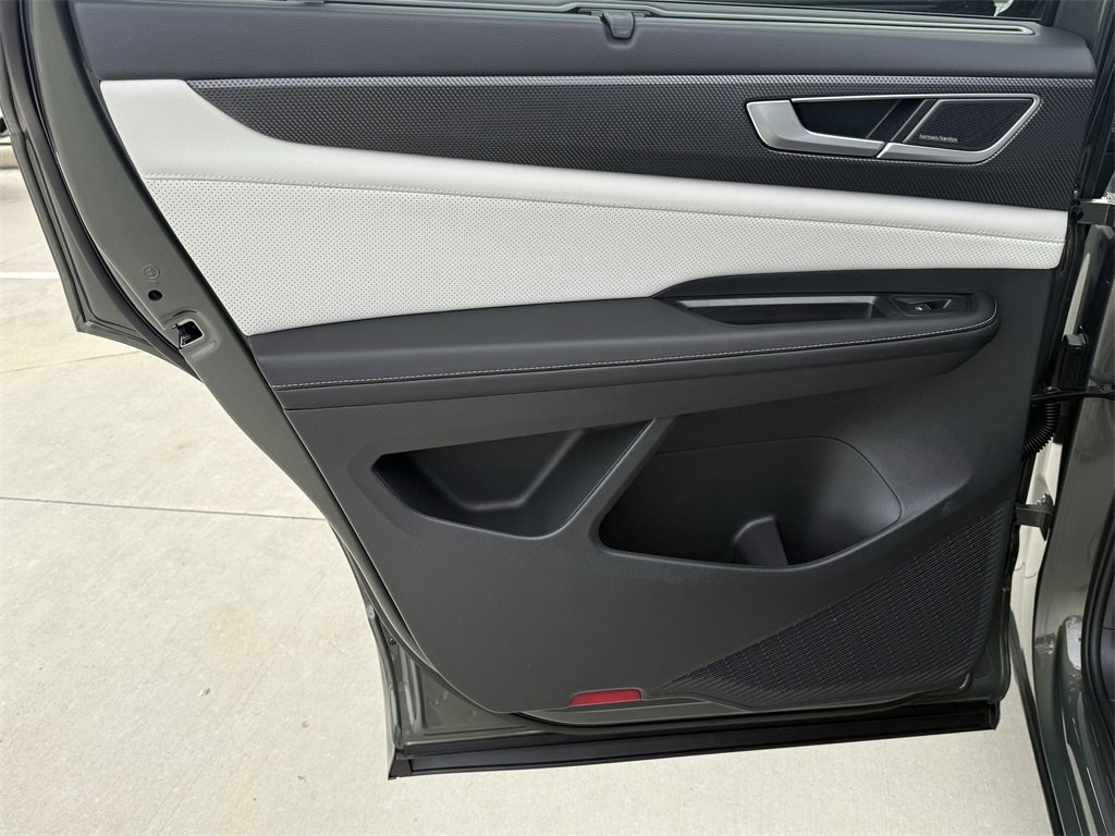 New 2026 Volkswagen Atlas Cross Sport SEL Premium R-Line image 23