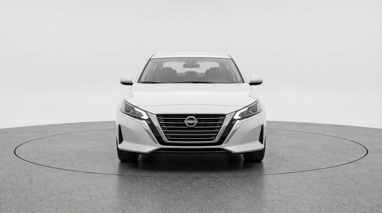 Used 2025 Nissan Altima 2.5 SV image 2