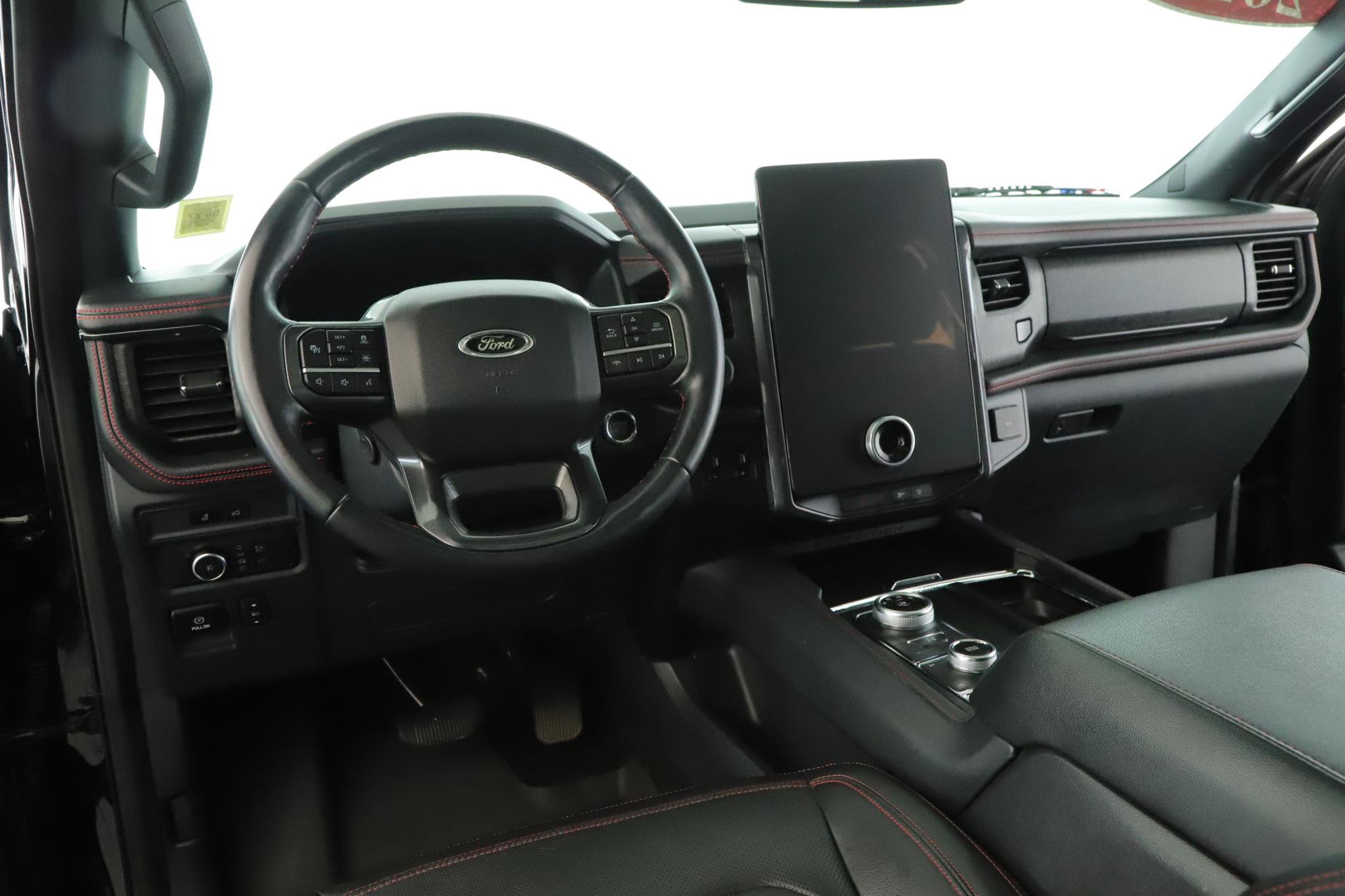 Used 2022 Ford Expedition Max Limited AWD/4WD image 2