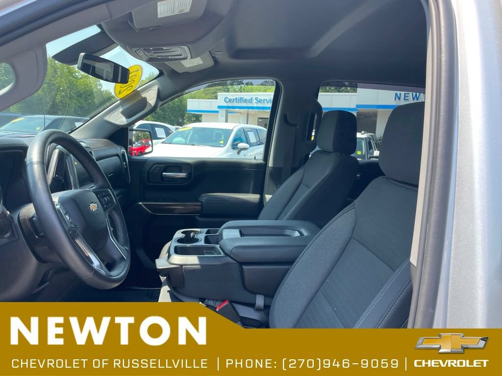 Used 2021 Chevrolet Silverado 1500 LT AWD/4WD image 4