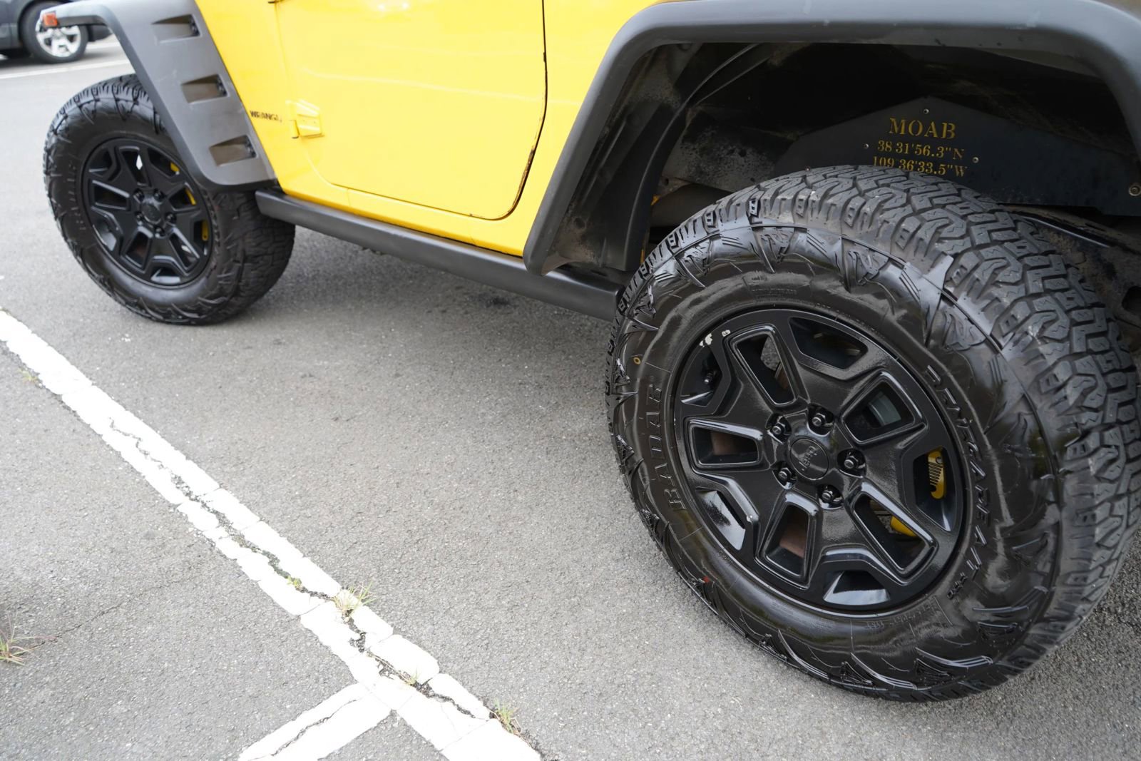 Used 2015 Jeep Wrangler Rubicon w/ Power Convenience Group image 6