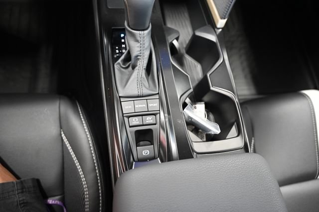 New 2026 Toyota Camry SE FWD image 19