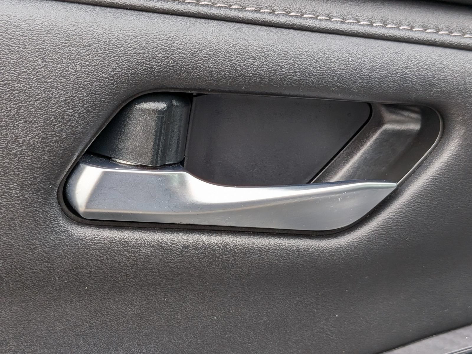 Used 2024 Nissan Sentra SV FWD image 13