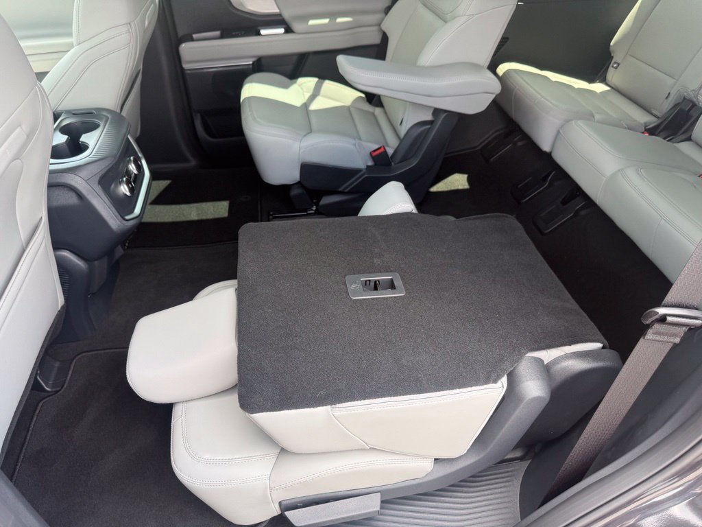 New 2026 Ford Expedition Active AWD/4WD image 36