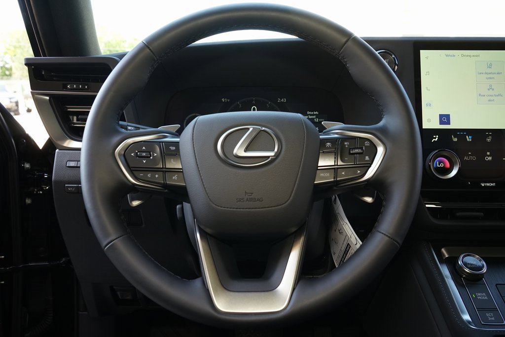 Used 2025 Lexus GX 550 image 12
