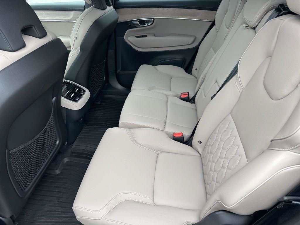 New 2026 Volvo XC90 T8 Ultra w/ Protection Package Premier AWD/4WD image 7