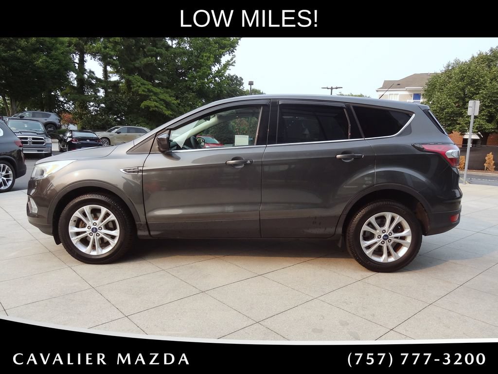 Used 2017 Ford Escape SE FWD image 6