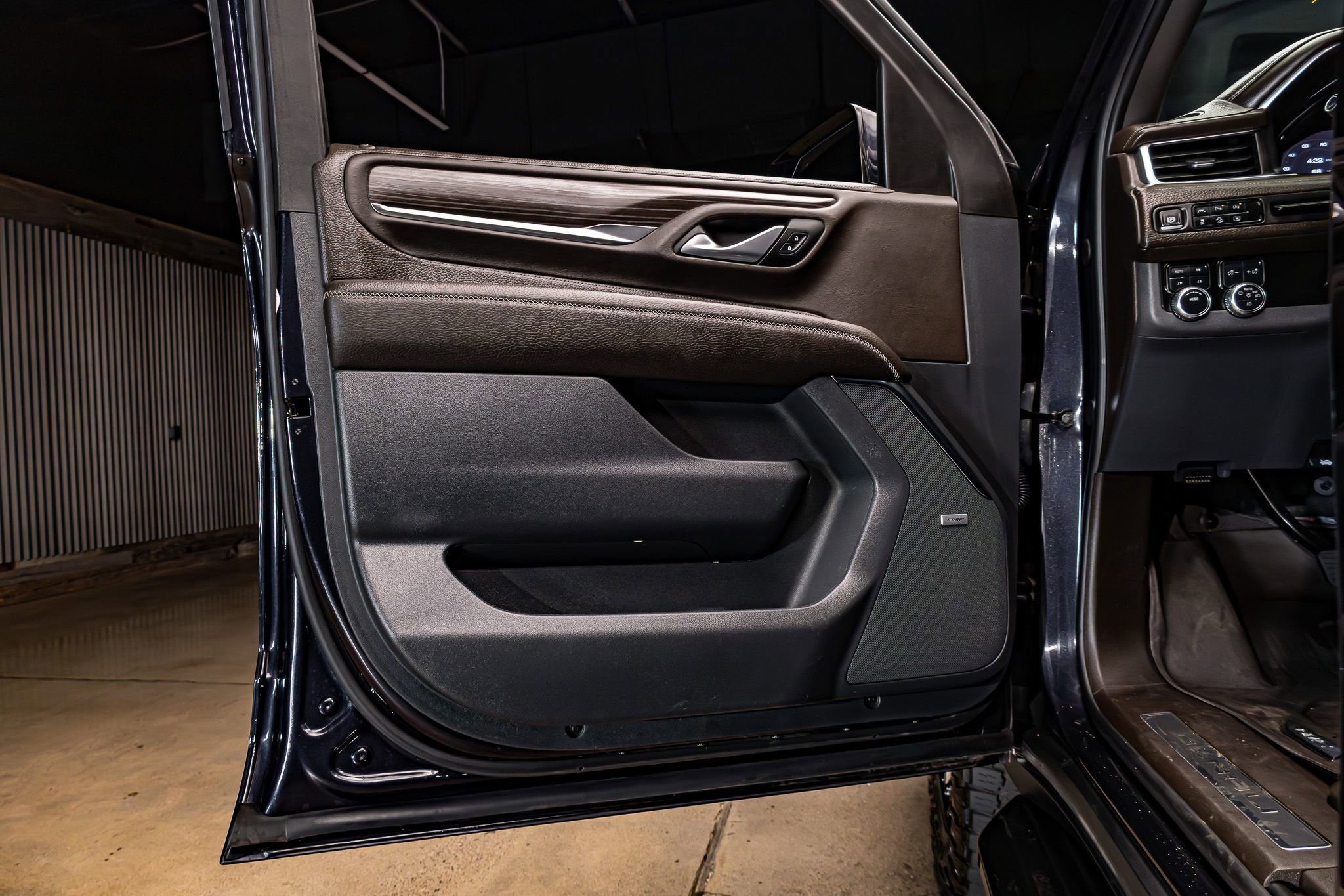 Used 2024 GMC Yukon Denali w/ LPO, Floor Liner Package image 28