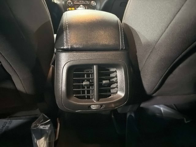 Used 2021 Jeep Cherokee Latitude FWD image 14