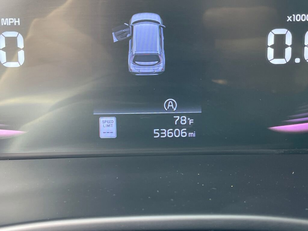 Used 2024 Kia Soul LX w/ Option Group 015 image 3