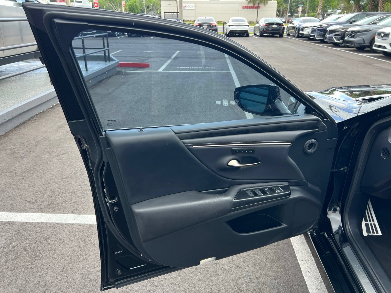 Used 2020 Lexus ES 350 F Sport w/ Accessory Package FWD image 20
