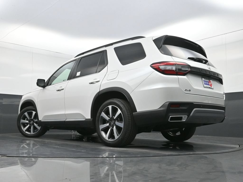 Used 2024 Honda Pilot Elite image 32