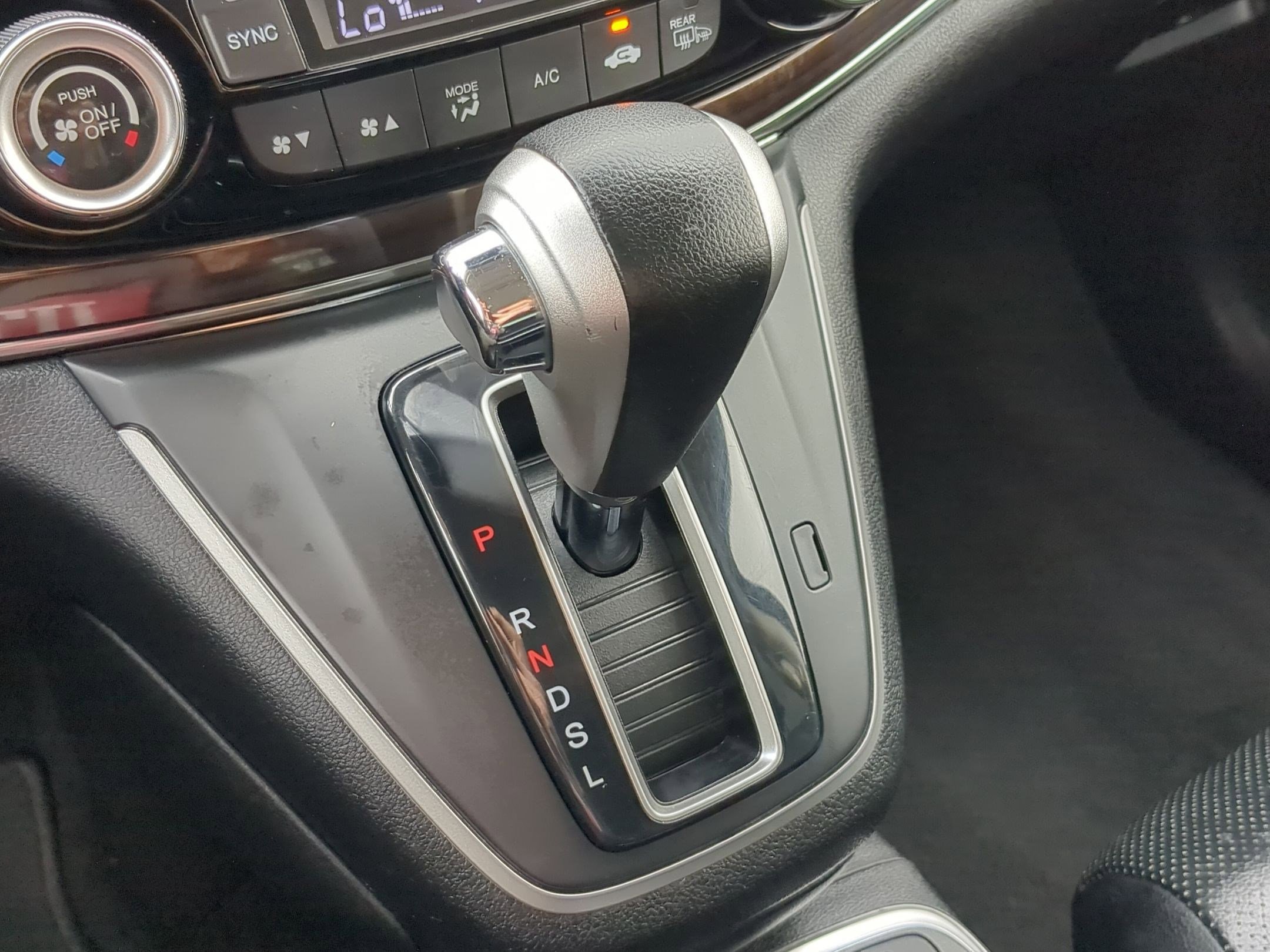 Used 2015 Honda CR-V Touring image 28