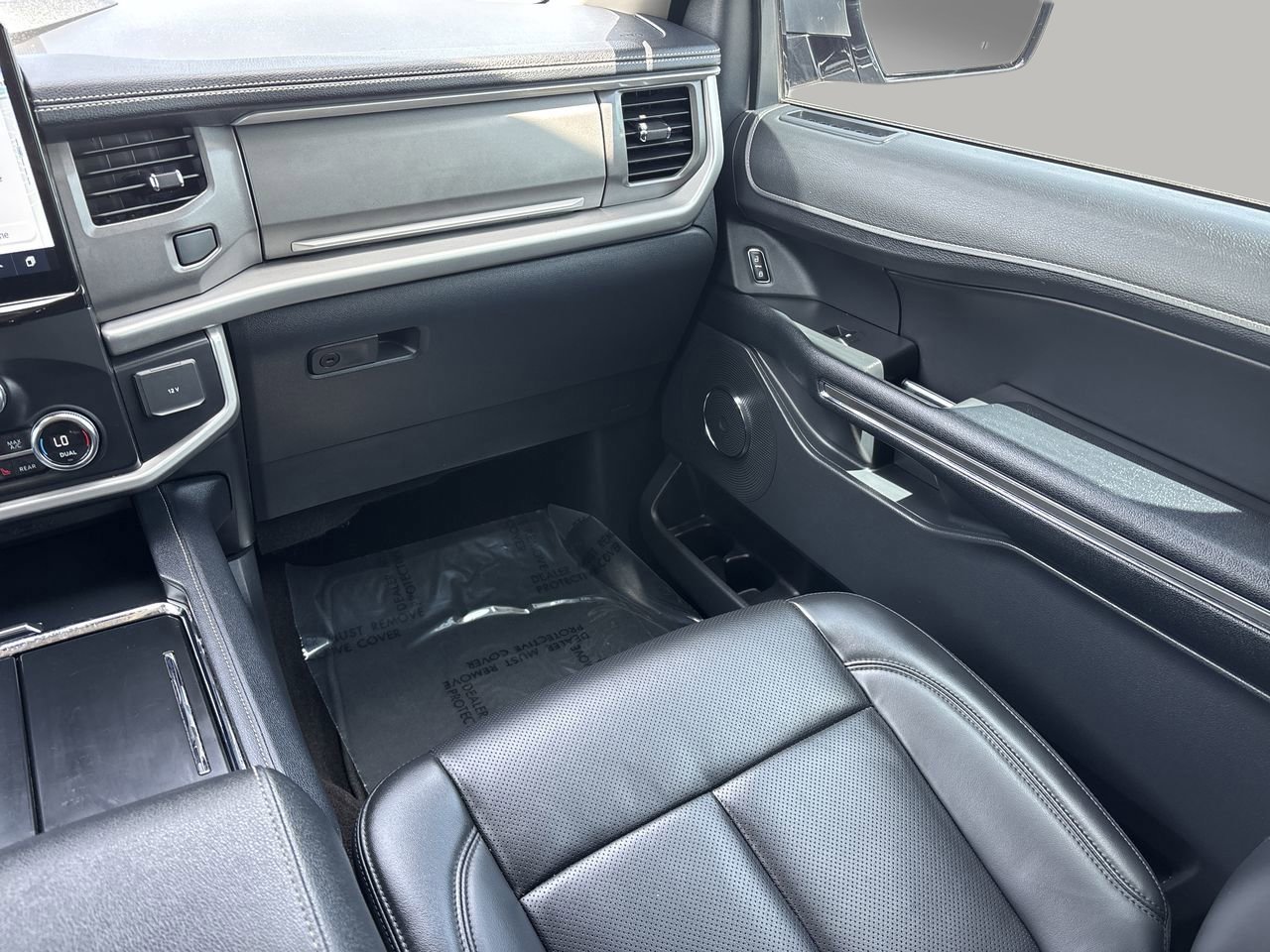 Certified 2022 Ford Expedition XLT RWD image 16
