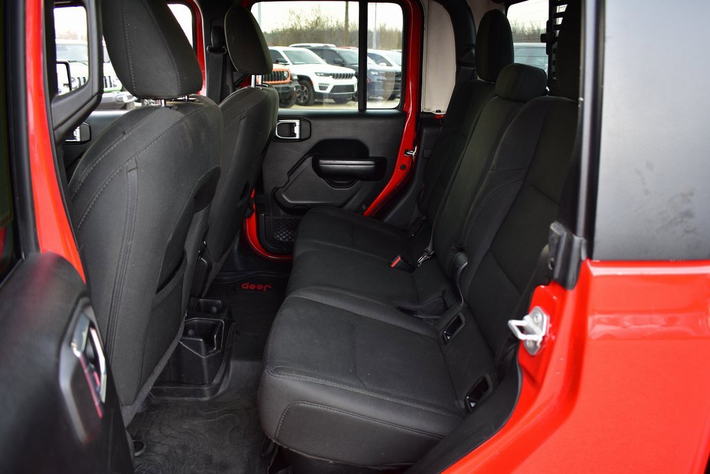 Used 2021 Jeep Gladiator Sport image 22