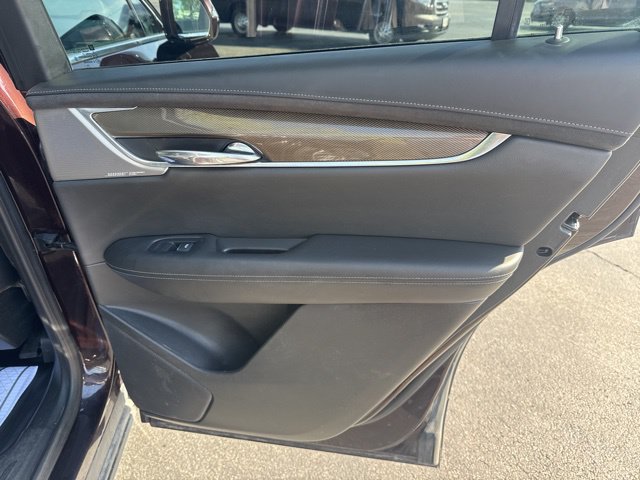 Used 2020 Cadillac XT6 Premium Luxury w/ Platinum Package AWD/4WD image 15