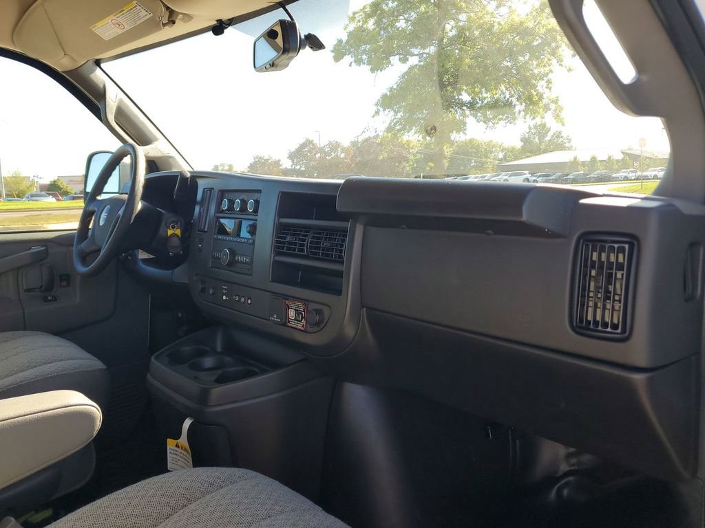 New 2025 GMC Savana 3500 Extended w/ Driver Convenience Package image 25