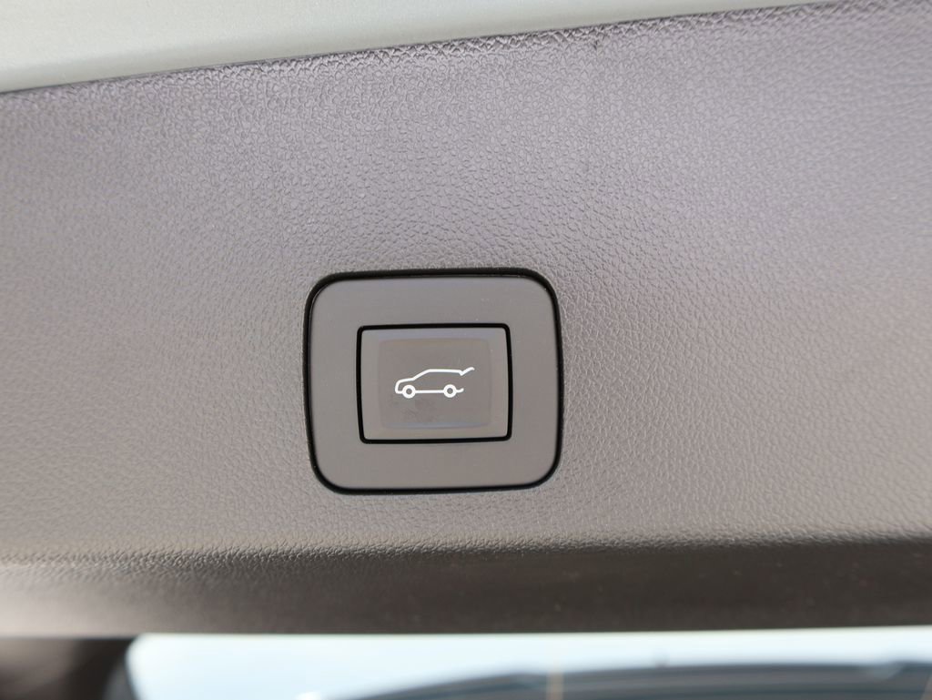 Used 2026 Buick Encore GX Sport Touring w/ Advanced Technology Package AWD/4WD image 17