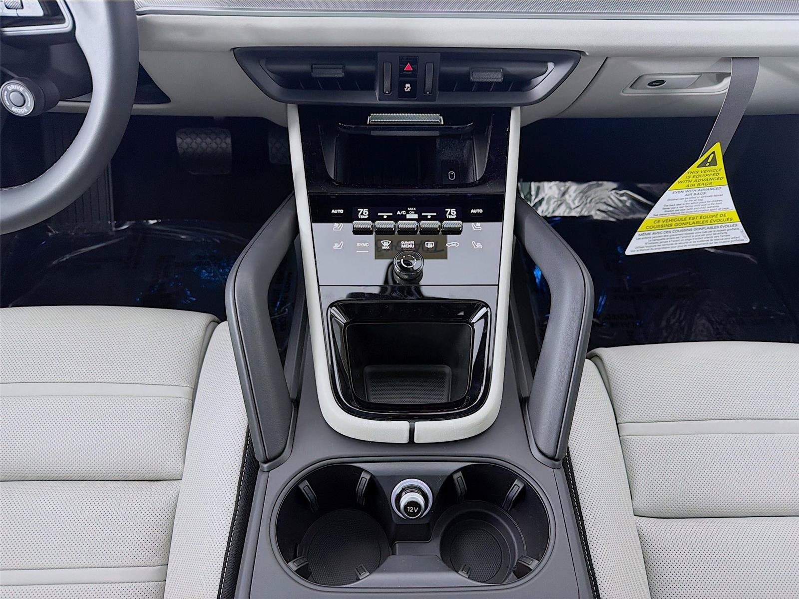 New 2026 Porsche Cayenne Coupe AWD/4WD image 11